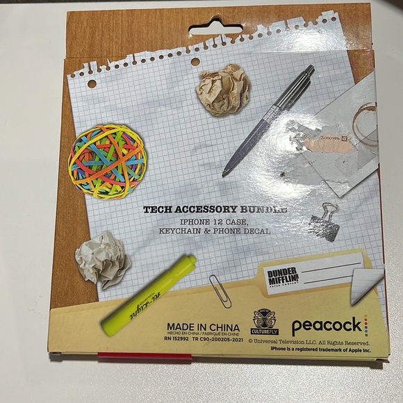 NWT The Office Iphone 11 case Tech Accessory Bundle - Picture 2 of 2